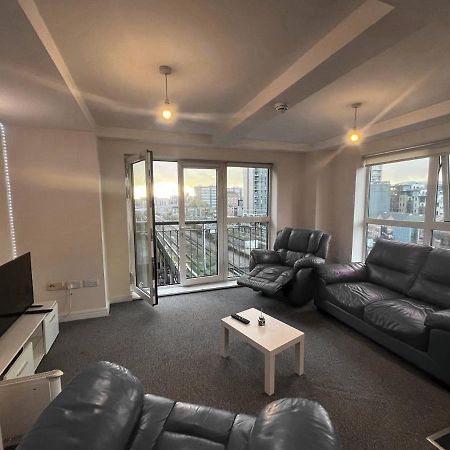 City View Spacious 2 Bed Apartment 2 Bathrooms Manchester Bagian luar foto