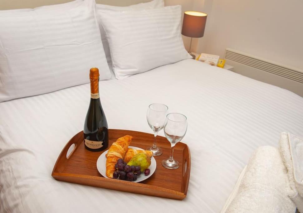 City View Spacious 2 Bed Apartment 2 Bathrooms Manchester Bagian luar foto